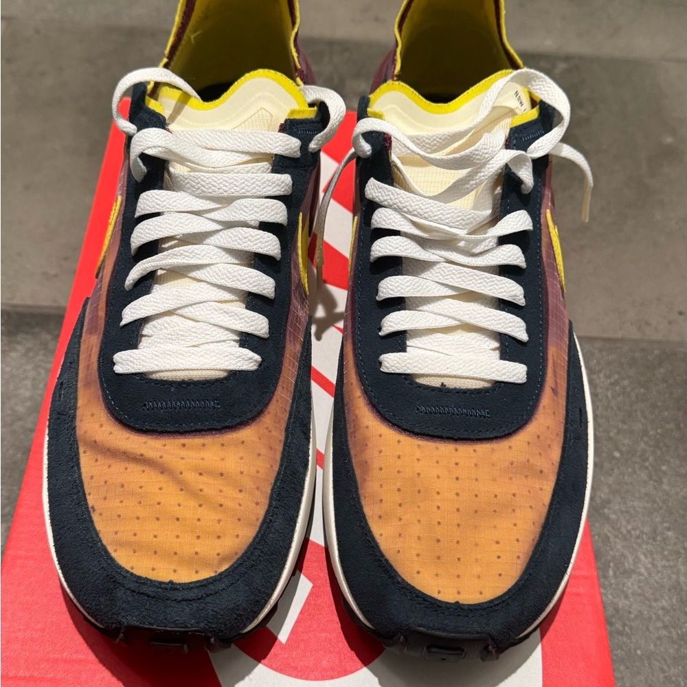 Nike Men's Athletic Shoes in Navy and Tan